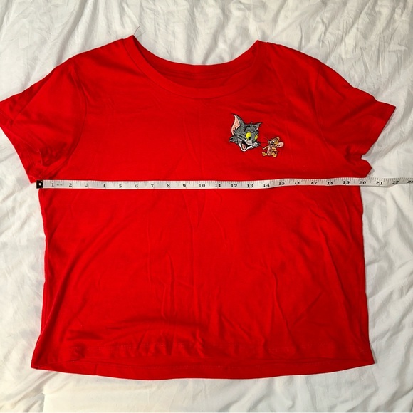 Tom & Jerry | Crewneck Cropped Short Sleeve Embroidered Patch Graphic Tee Shirt - Picture 10 of 11